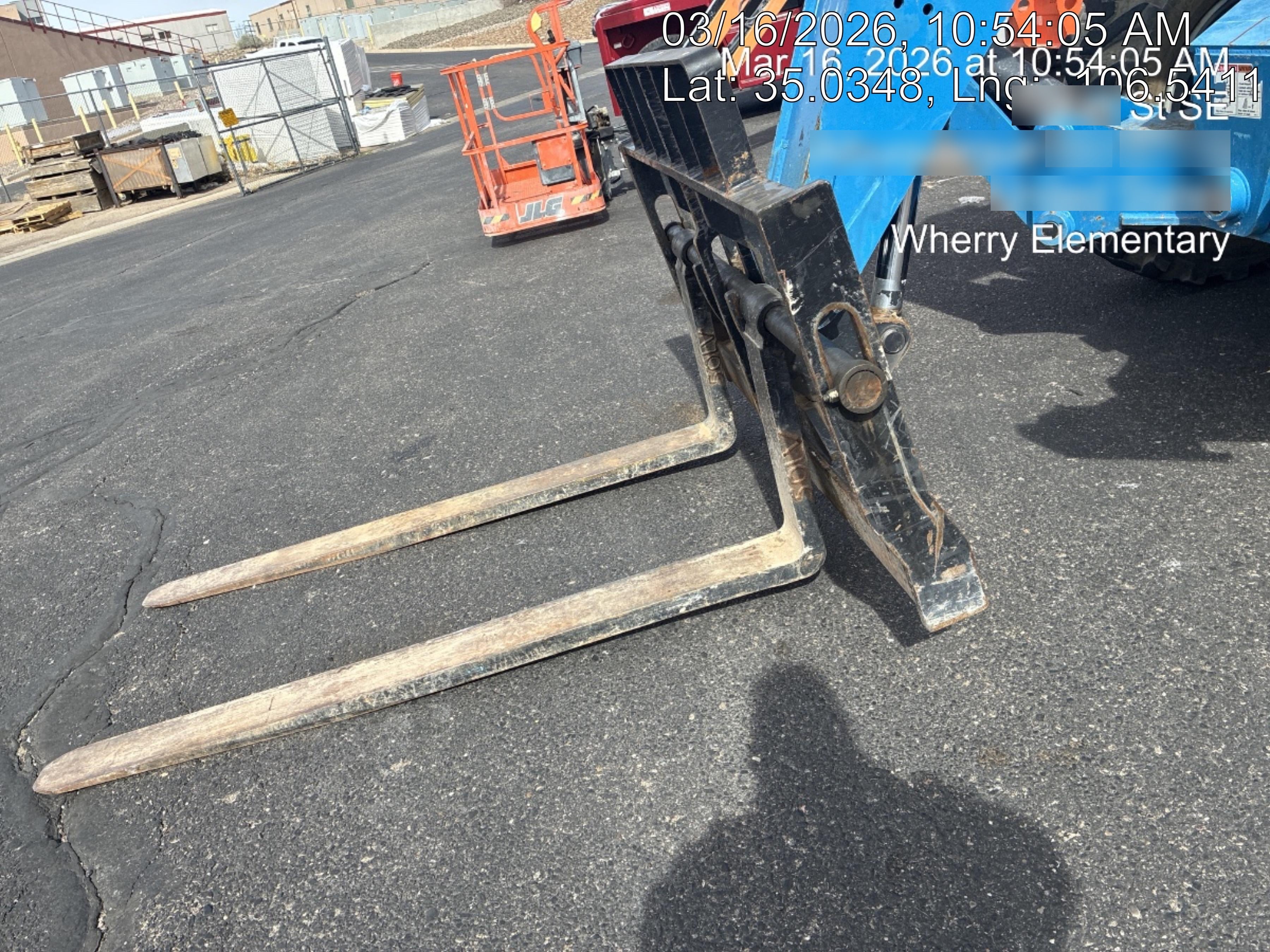 2018 GENIE GTH-1056