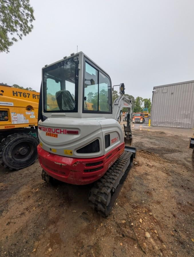 2025 TAKEUCHI TB235-2CR