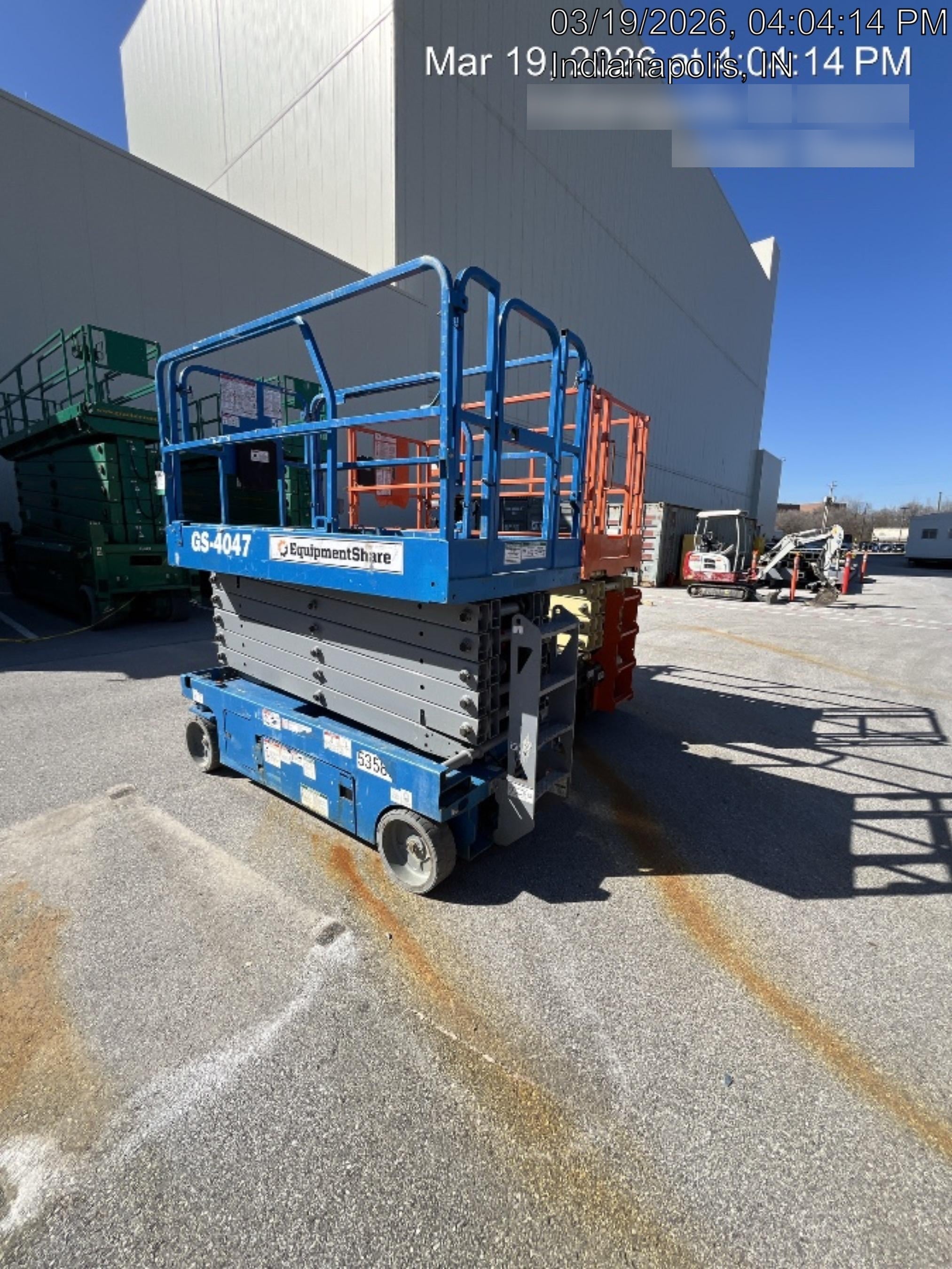 2019 Genie GS-4047 Folding rails with half height swing gate