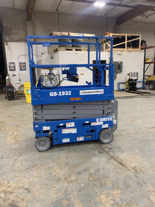 2021 GENIE GS-1932