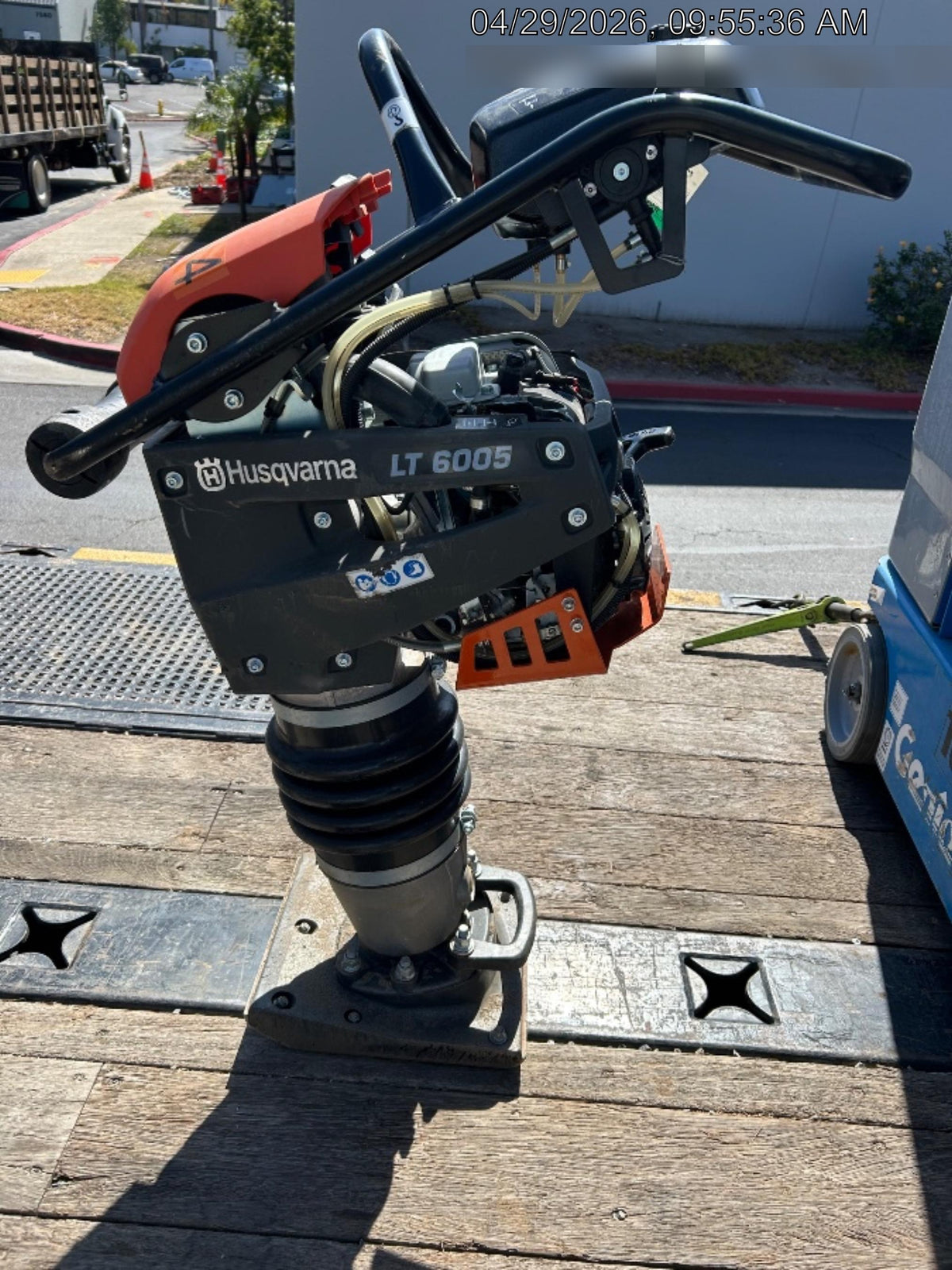 2025 HUSQVARNA LT6005