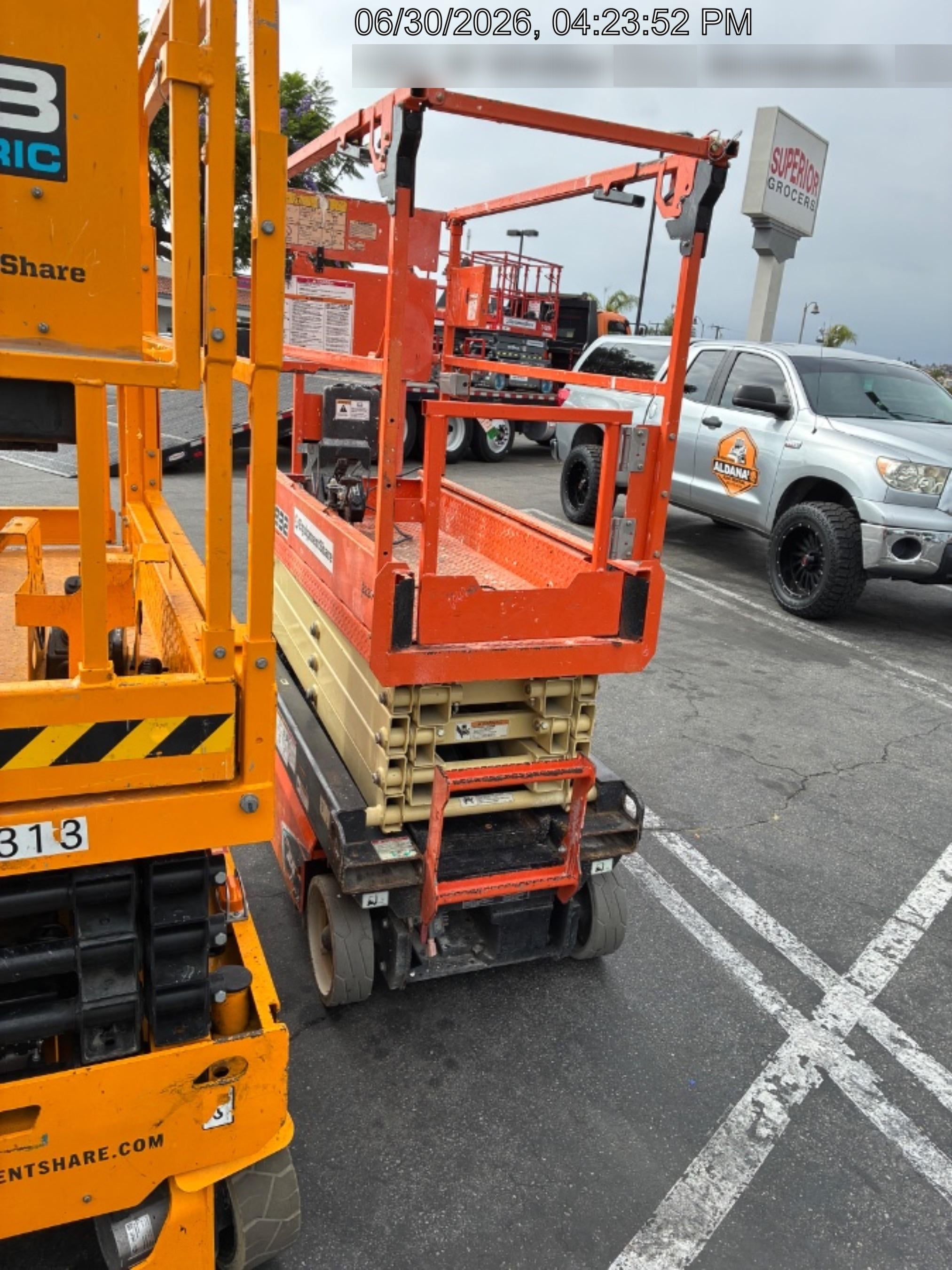 2022 JLG ES1932