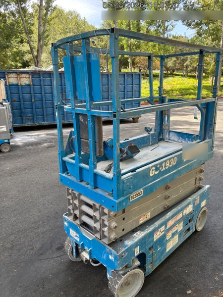 2020 Genie GS-1930 Solid Non Marking Tires, Beacon, Folding rails with half height swing gate, 800W Inverter