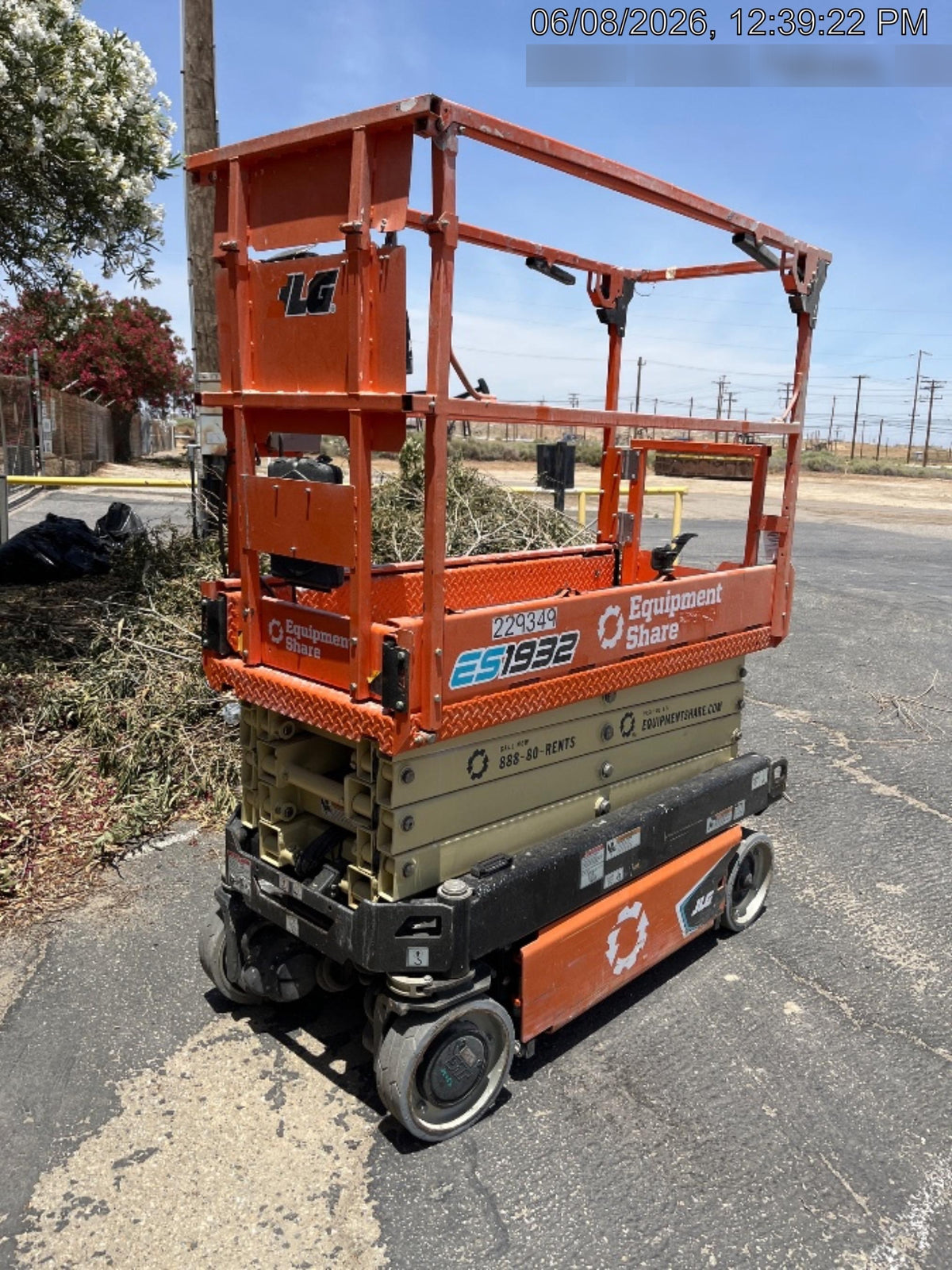 2022 JLG ES1932