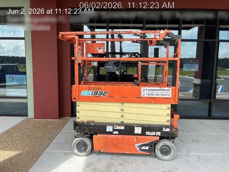 2022 JLG ES1932
