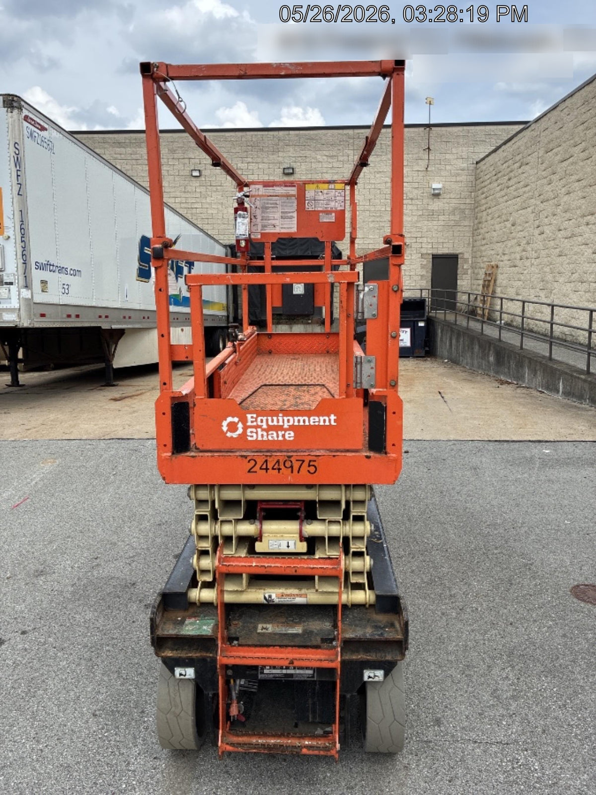 2022 JLG ES2632