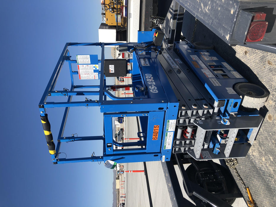 2020 Genie GS-1930 Solid Non Marking Tires, Beacon, Folding rails with half height swing gate