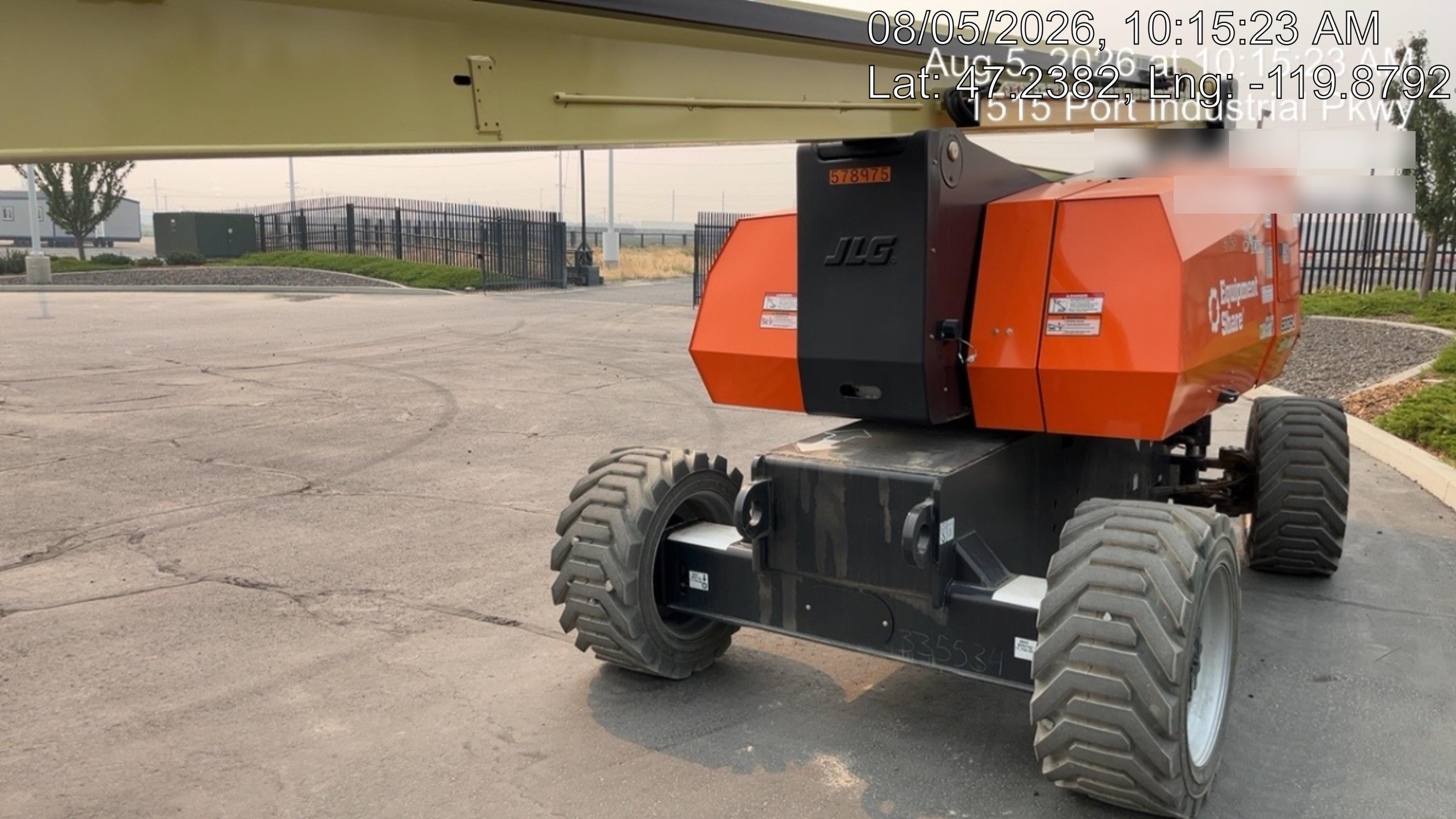 2025 JLG 800AJ