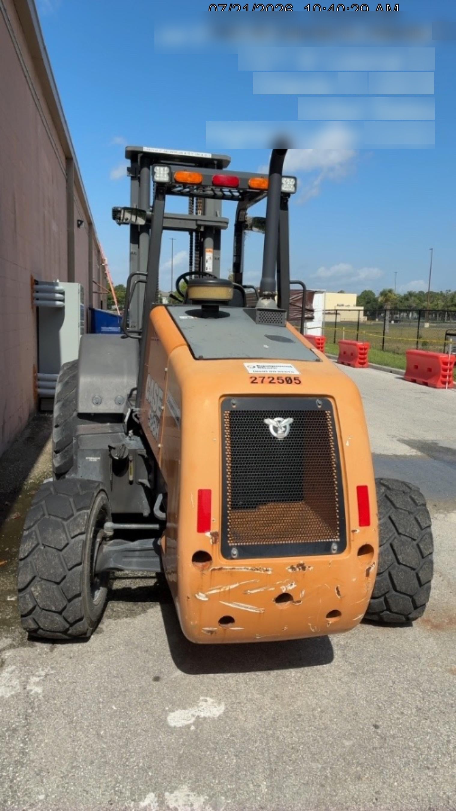 2023 CASE 588H
