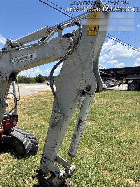 2021 TAKEUCHI TB235-2R