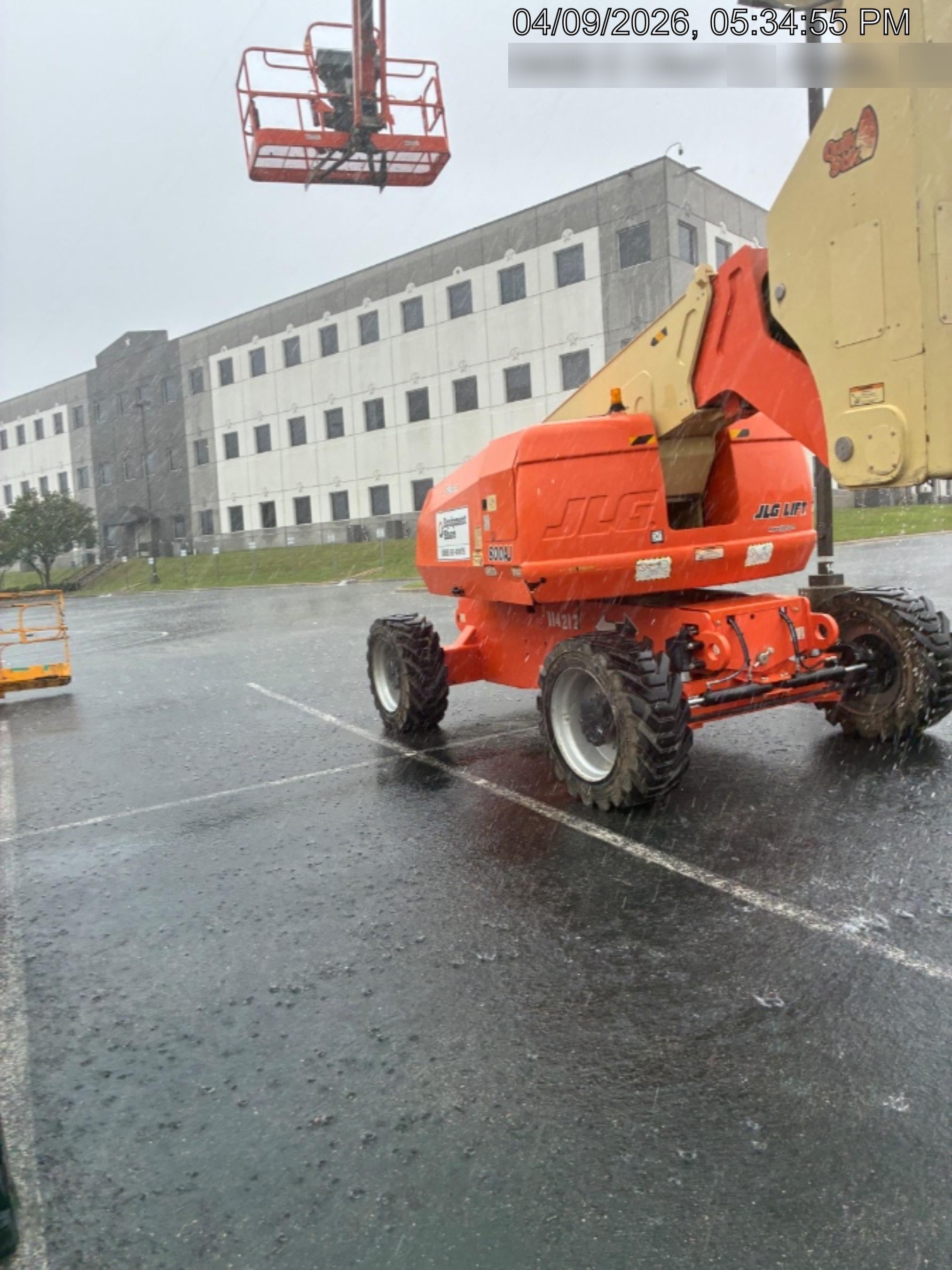 2021 JLG 800AJ