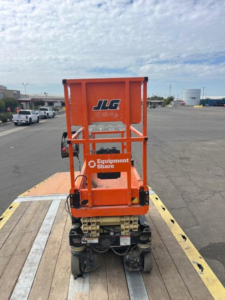 2022 JLG ES1330L