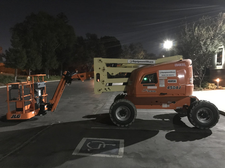 2019 JLG 450AJ