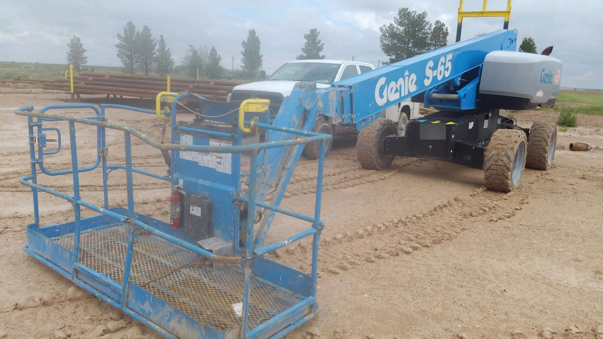 2017 GENIE S-65