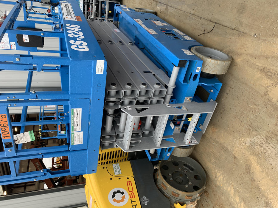 2020 Genie GS-3246 Standard, Folding full height swing gate