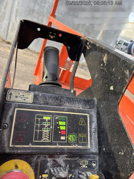2023 JLG ES3246