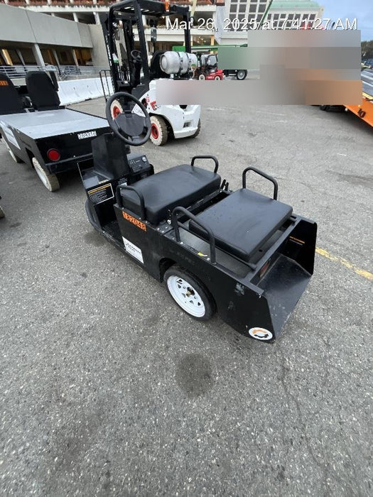 2021 Expeditor Expeditor 3 wheel Expeditor, Steering Wheel, Solid Non marketing tires, Ball Hitch, Front bumper, Painted Black