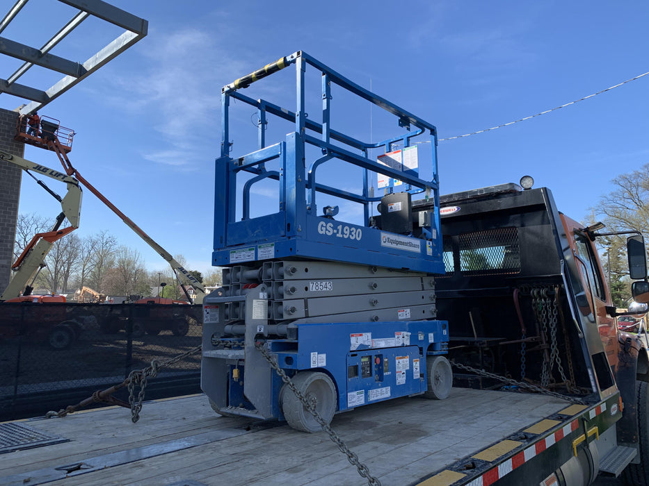 2020 Genie GS-1930 Solid Non Marking Tires, Beacon, Folding rails with half height swing gate, 800W Inverter