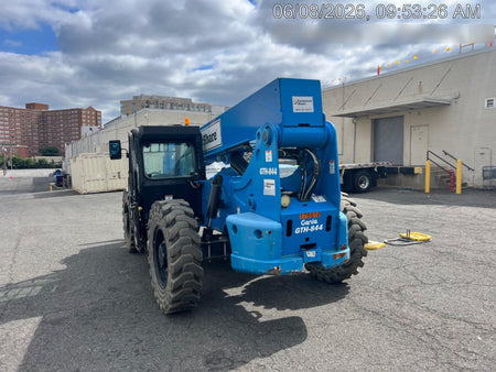2021 GENIE GTH-844