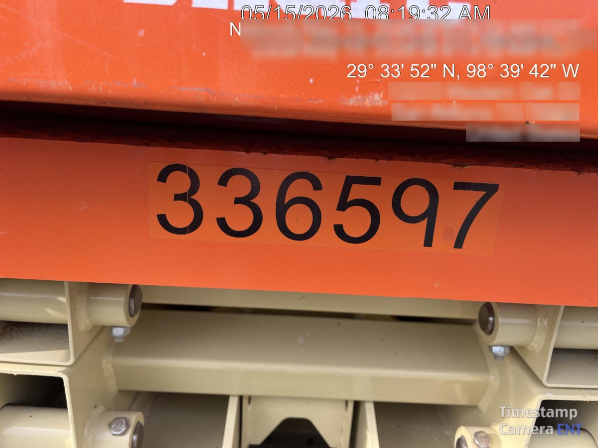 2023 JLG ES3246