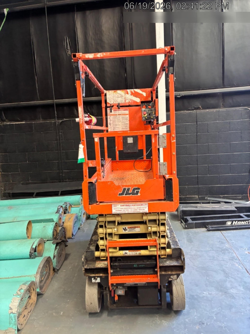 2023 JLG ES1932