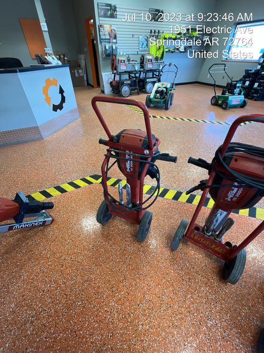 2020 HILTI TE 3000-AVR