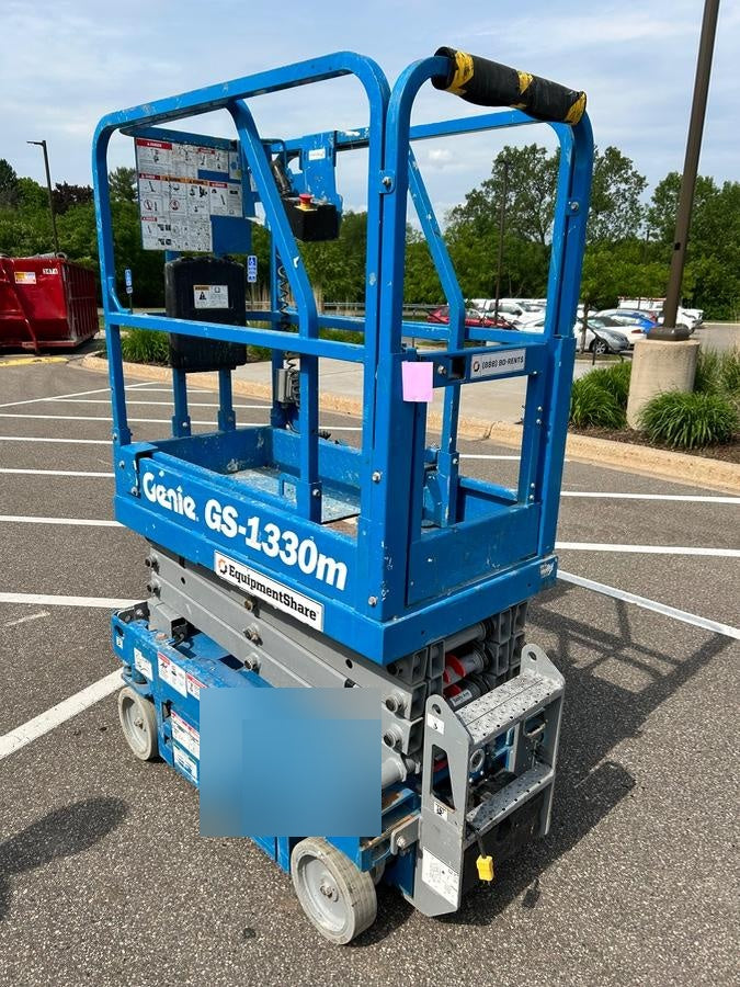 2021 GENIE GS-1330m