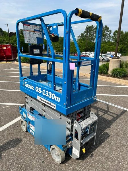 2021 GENIE GS-1330m