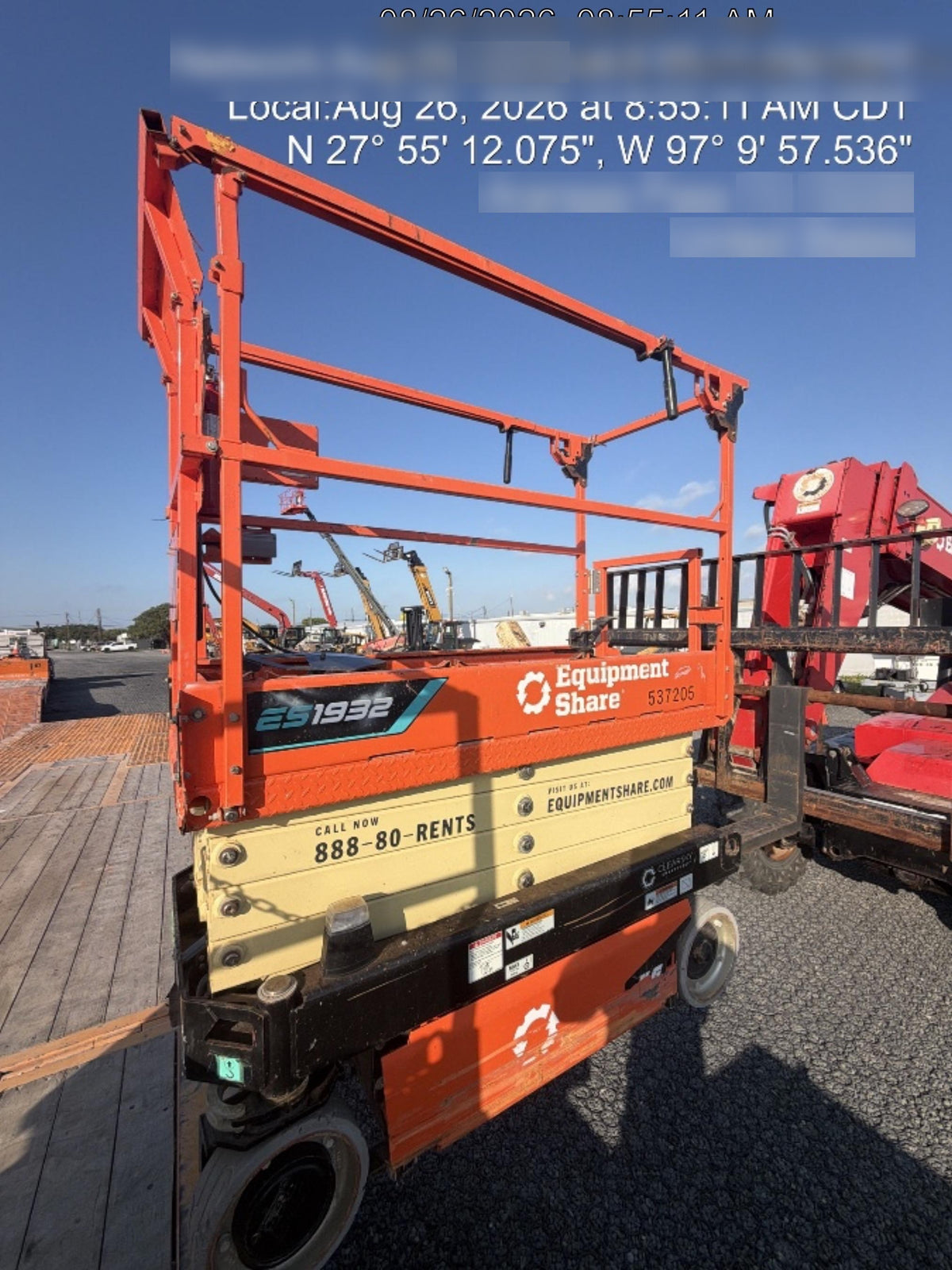 2025 JLG ES1932