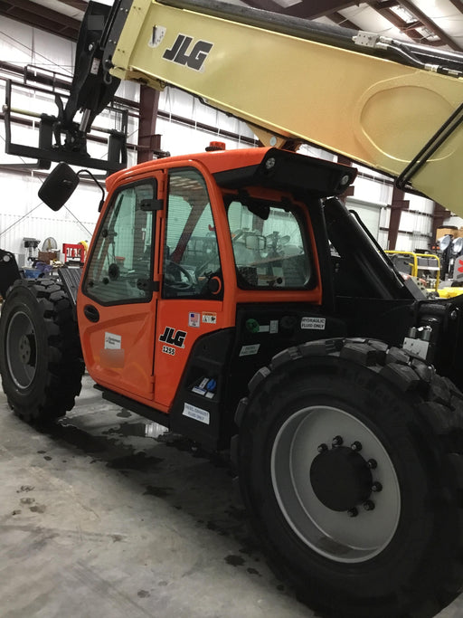 2019 JLG 1255 JLG 1255 T4F w/Full Cab, HVAC, Solid Tires, Work Lights/Beacon, 60" Carriage/Forks