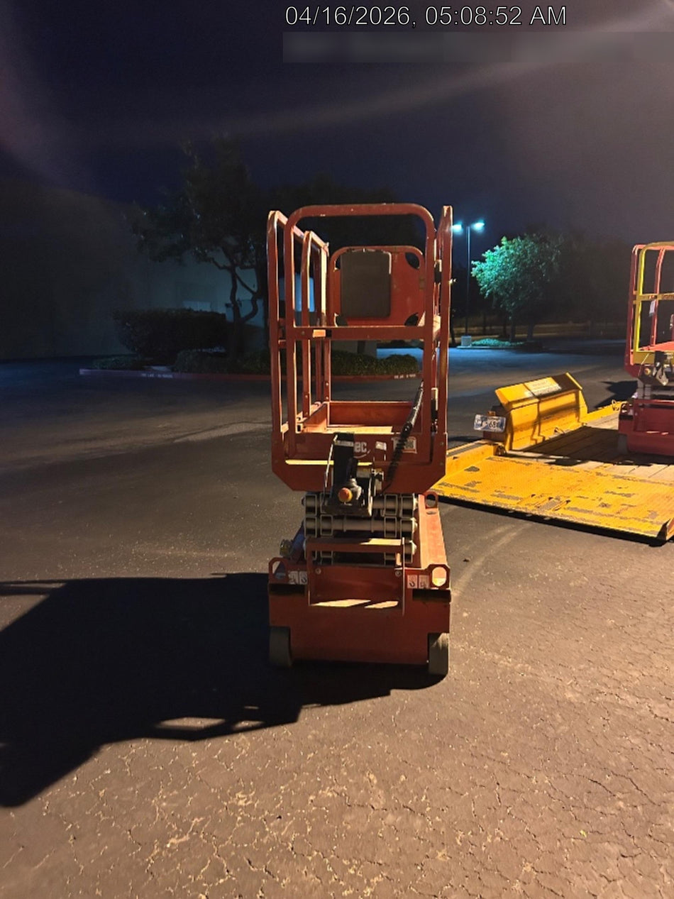 2020 MEC 1330SE Solid NM Tires, Steel Swing out Doors, LCS, Beacon, 900W Inverter
