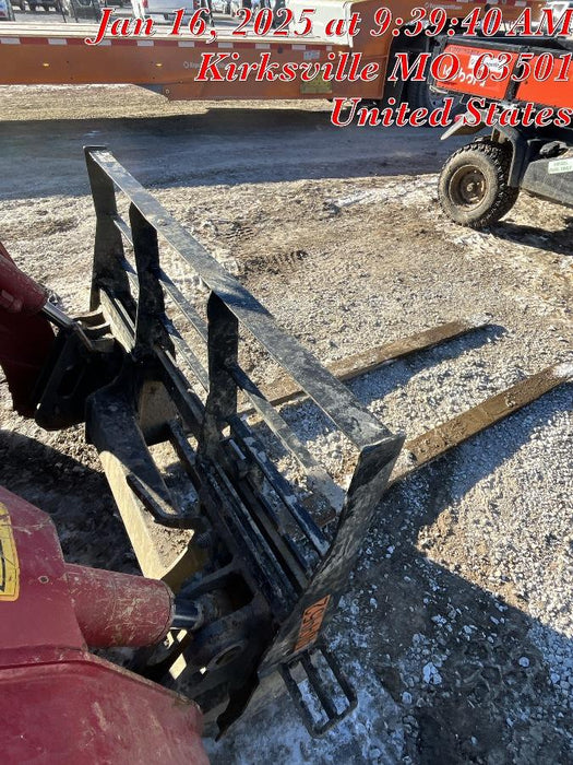 2024 ARROW MATERIAL HANDLING 72" Pallet Forks - Arrow