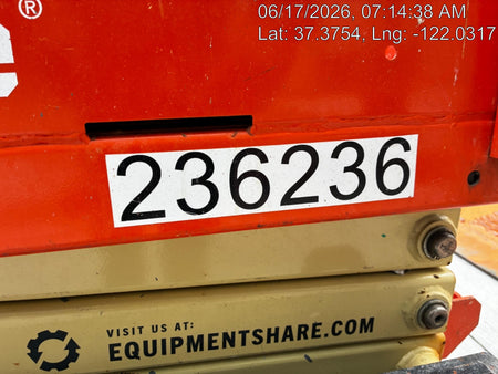 2022 JLG ES1330L