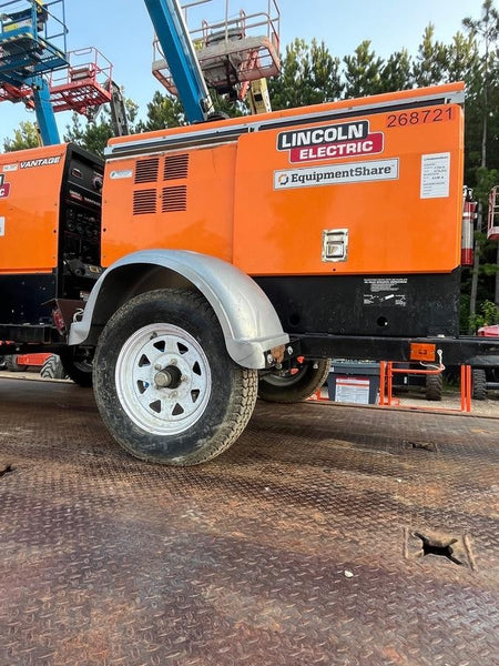 2022 Lincoln Electric LE400 Kubota V1505, Trlr, Cable Rack, Light Kit, ES Decals, T3