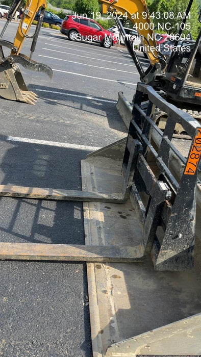 2022 ARROW MATERIAL HANDLING 60" Pallet Forks - Arrow