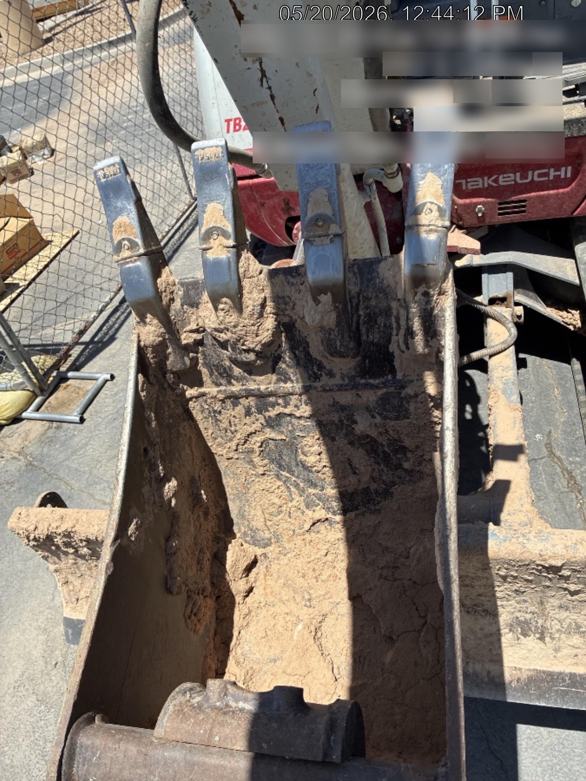 2022 TAKEUCHI TB235-2R