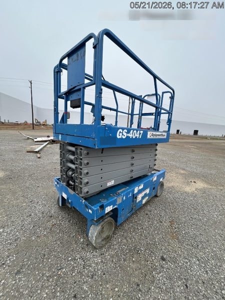 2019 Genie GS-4047 Folding rails with half height swing gate