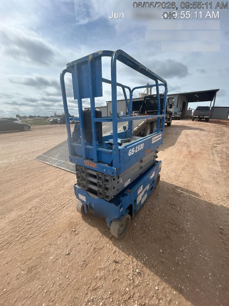2019 Genie GS-1930 Fixed rails with chain Entry