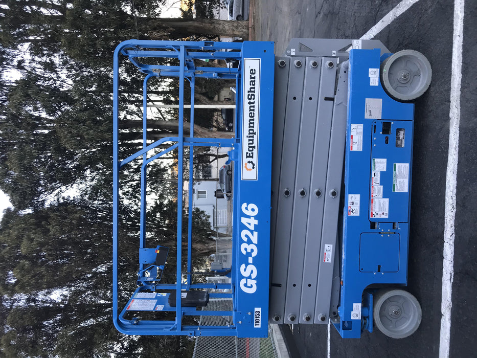 2020 Genie GS-3246 Standard, Folding full height swing gate, 800W Inverter