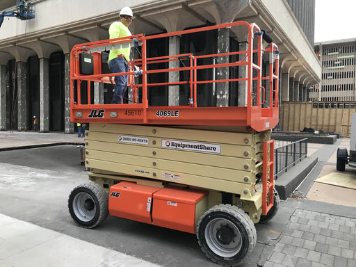 2019 JLG 4069LE