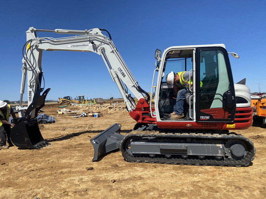 2021 TAKEUCHI TB290C