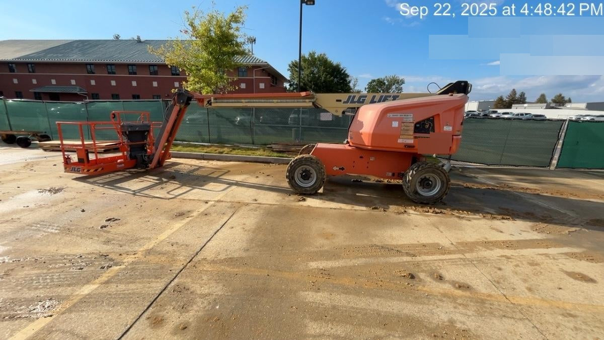 2019 JLG 460SJ