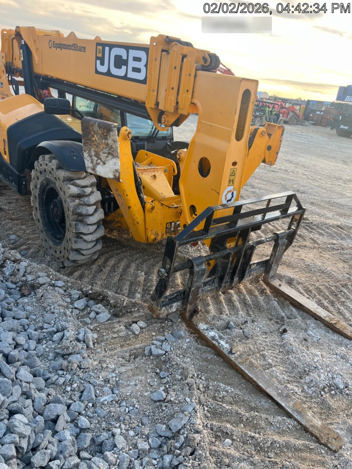 2023 JCB 512-56