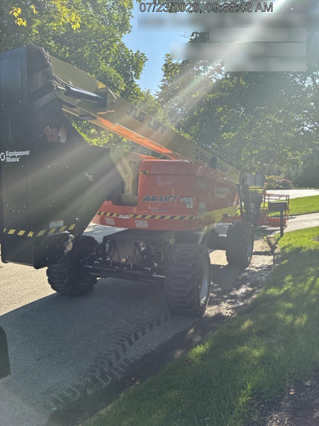 2025 JLG 800AJ