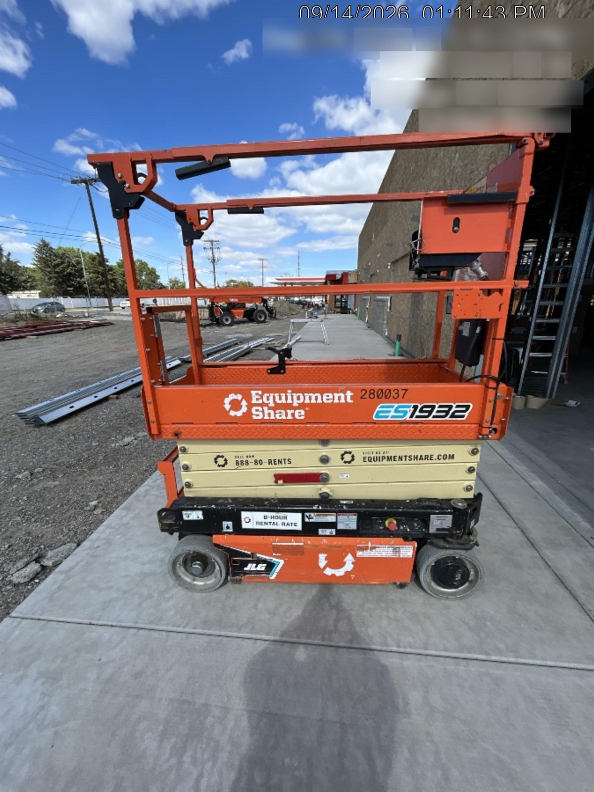 2022 JLG ES1932