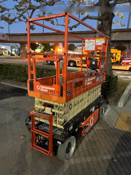 2022 JLG ES2632