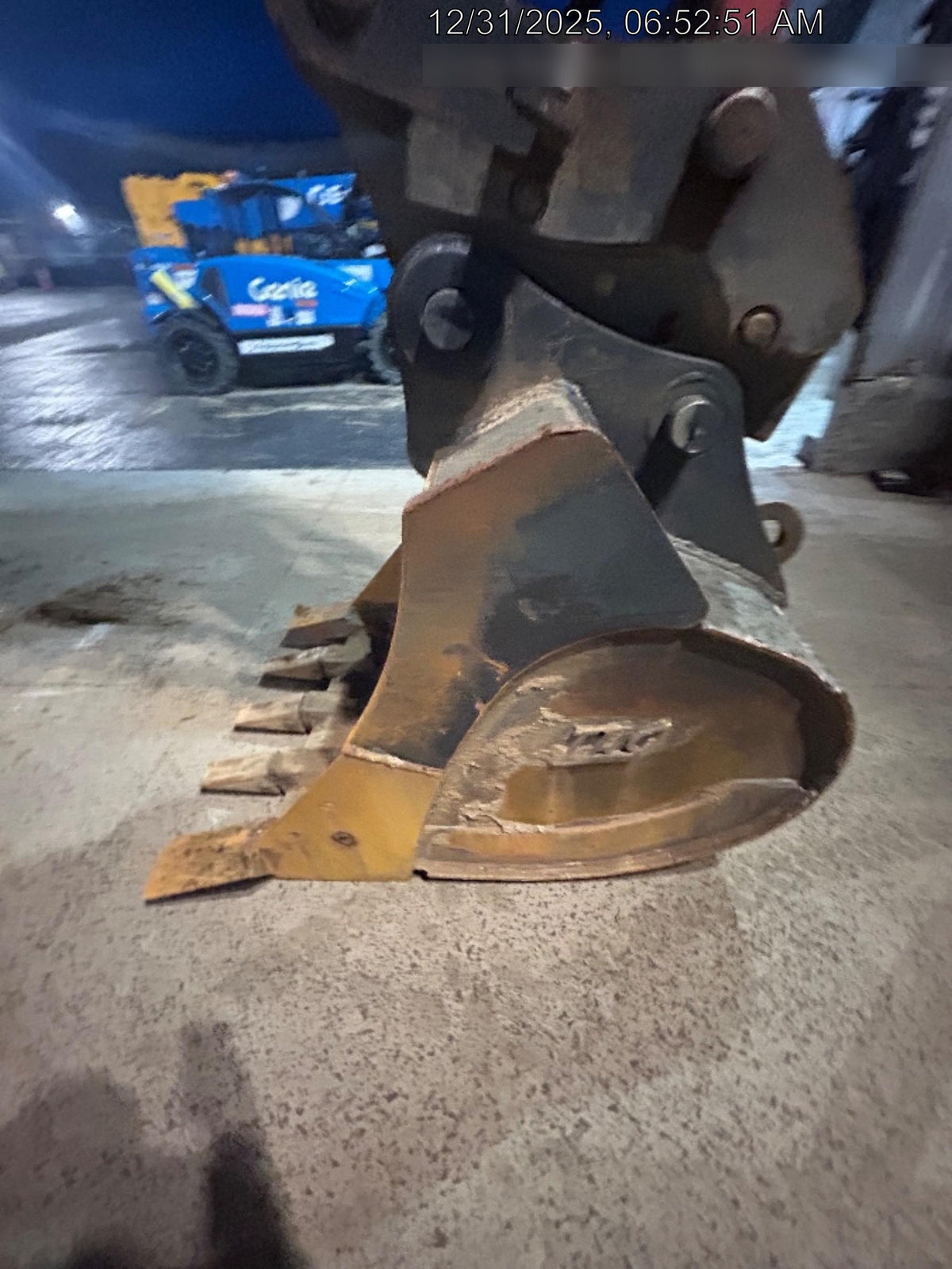 2025 LINK-BELT 42" Bucket - Link-Belt
