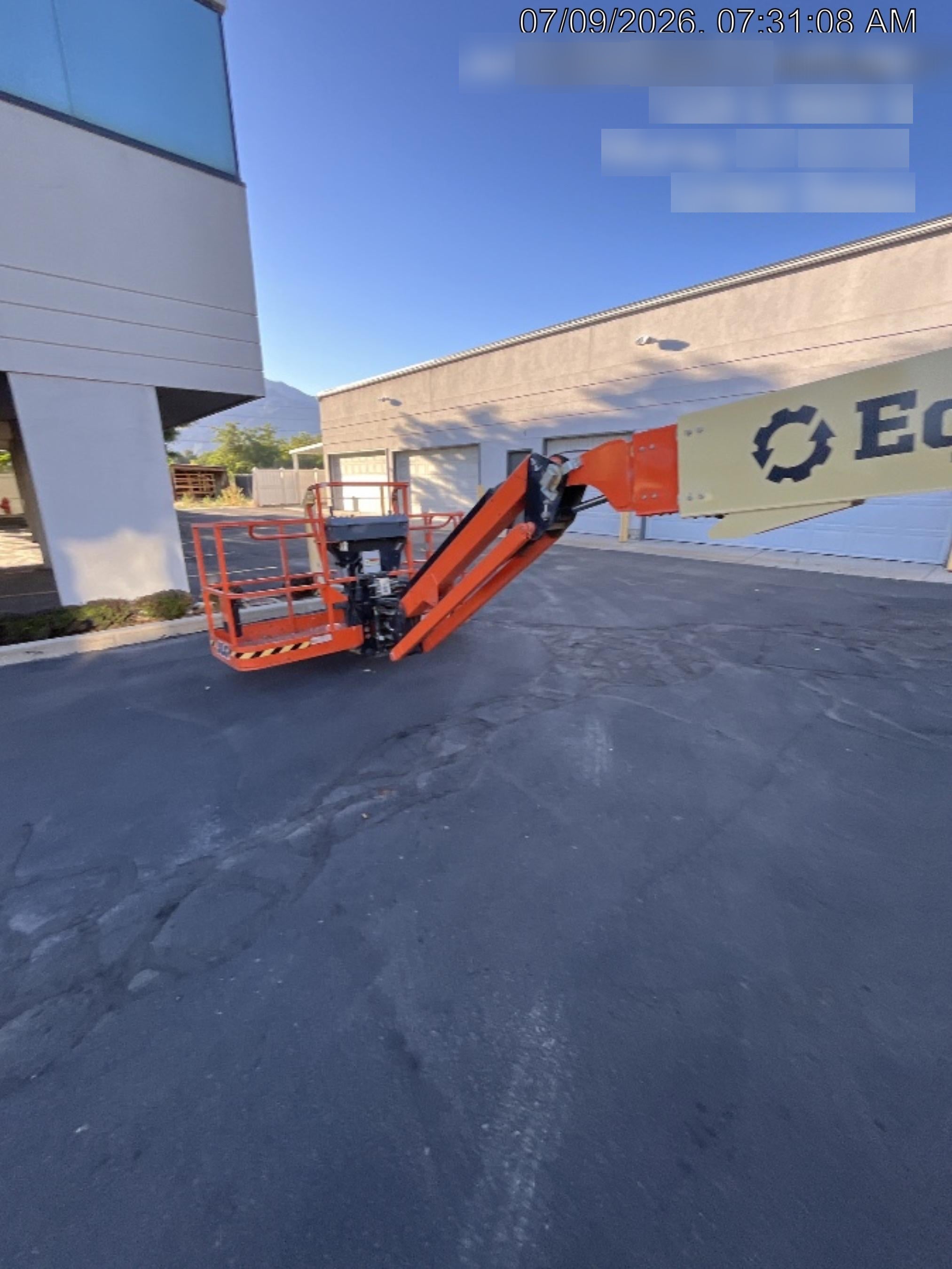 2023 JLG 660SJ