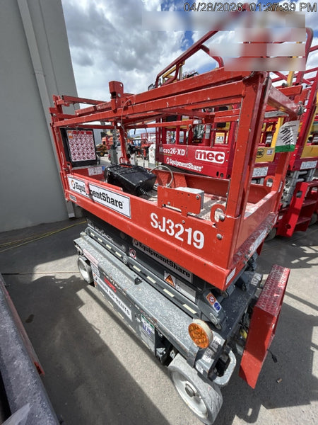 2020 Skyjack SJIII-3219 Solid NM Tires, Half height spring hinged entry gate, Dual Beacons, 800W Inverter