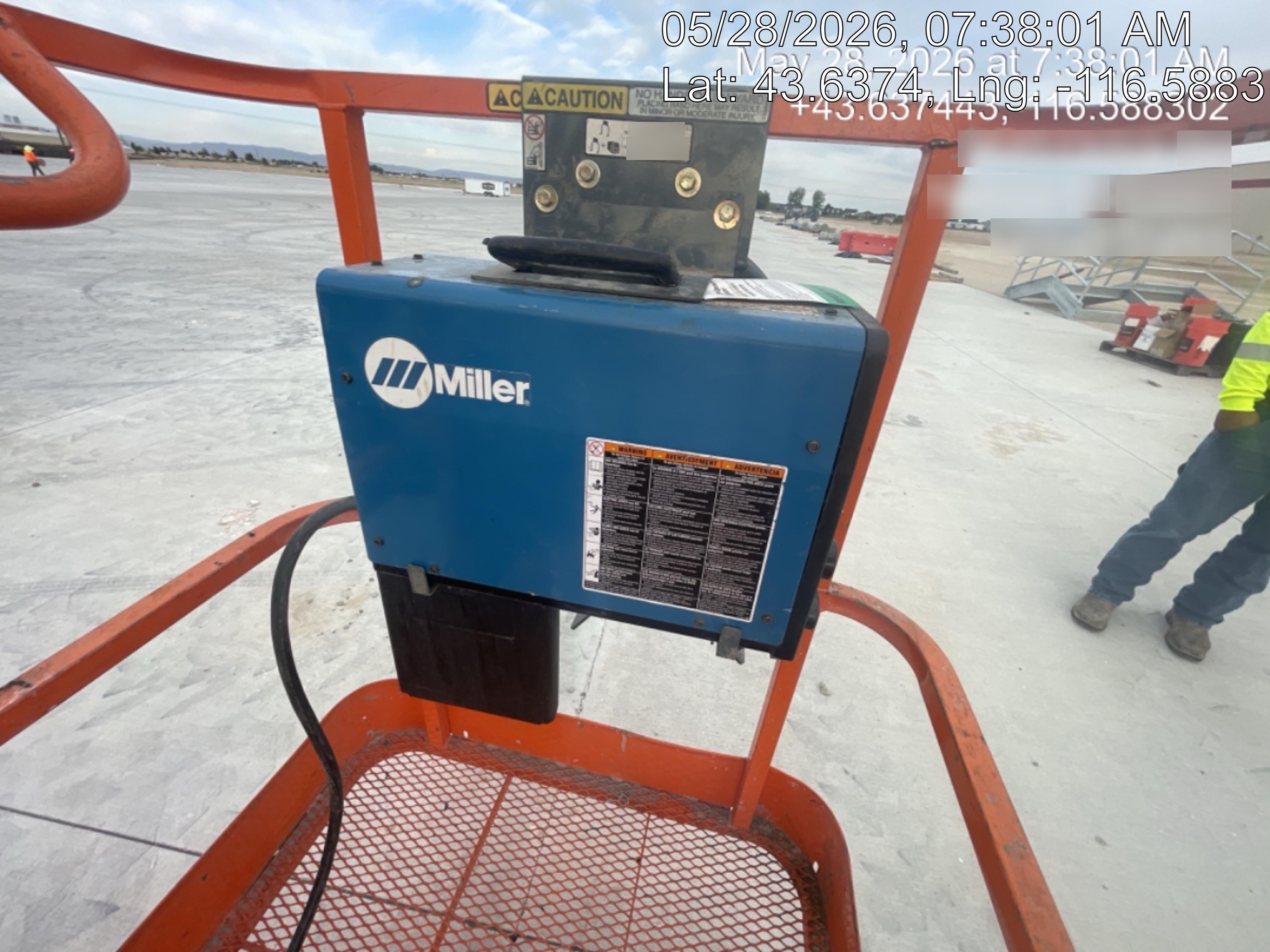 2025 MILLER ELECTRIC CST-282